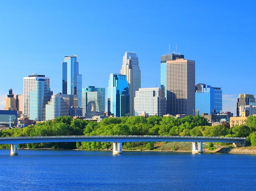 Minneapolis skyline and Mississippi River, Photo courtesy of Meet Minneapolis