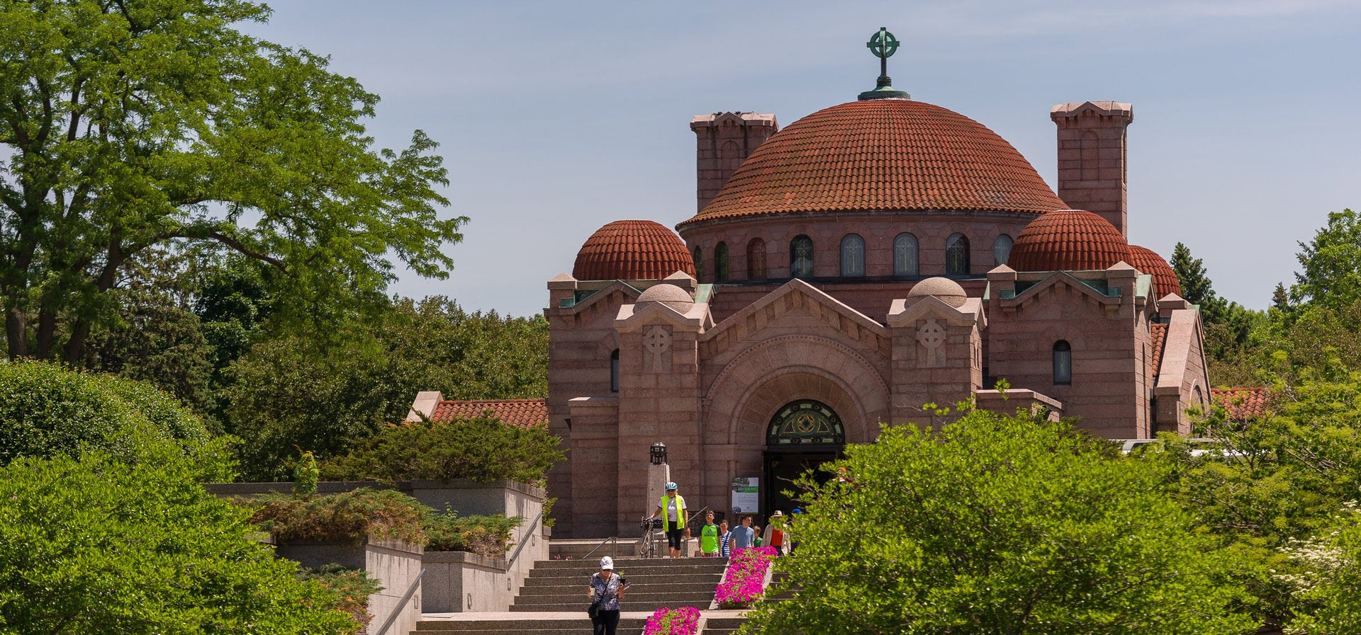 Explore Minneapolis landmarks