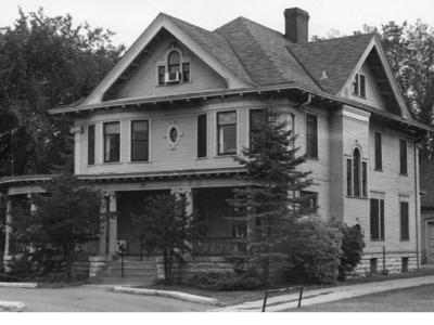 Photo of Brooberg House in the 1970s